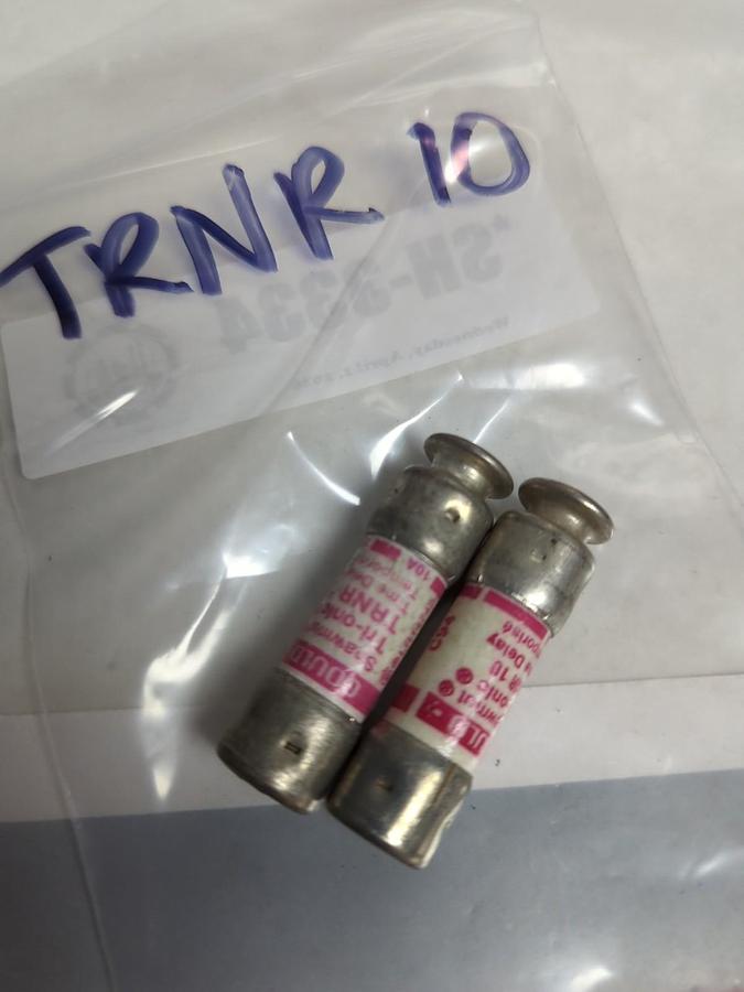 Used GOULD SHAWMUT,TRN-R10,TRI-ONIC 10 AMP FUSE LOT OF 2 PRE-OWNED