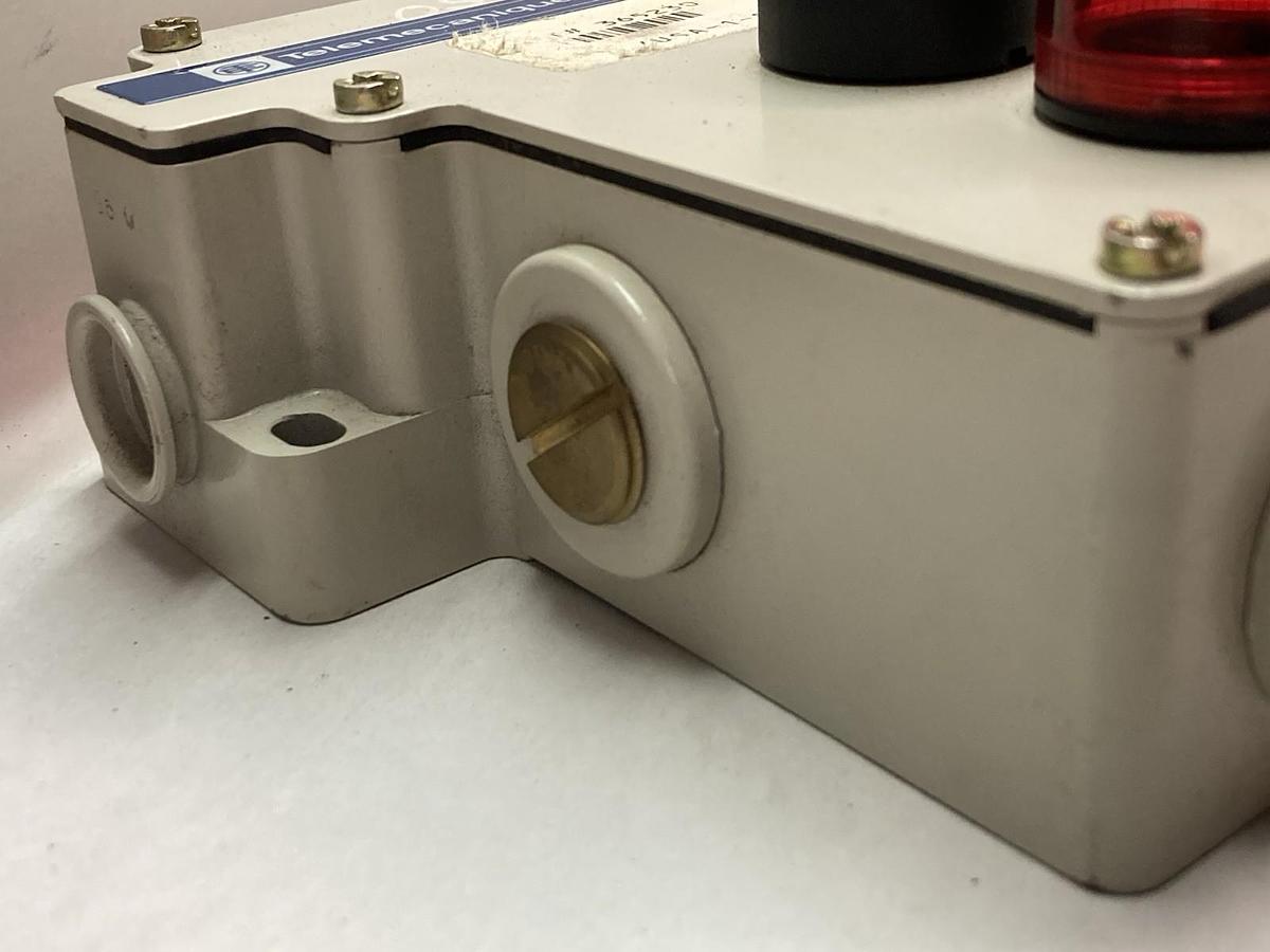 Used Telemecanique,XY2CE...H7,Cable Pull Switch