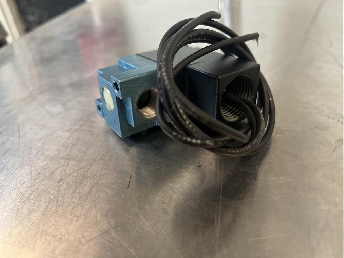 LINCOLN,350241,SOLENOID VALVE 110/120V