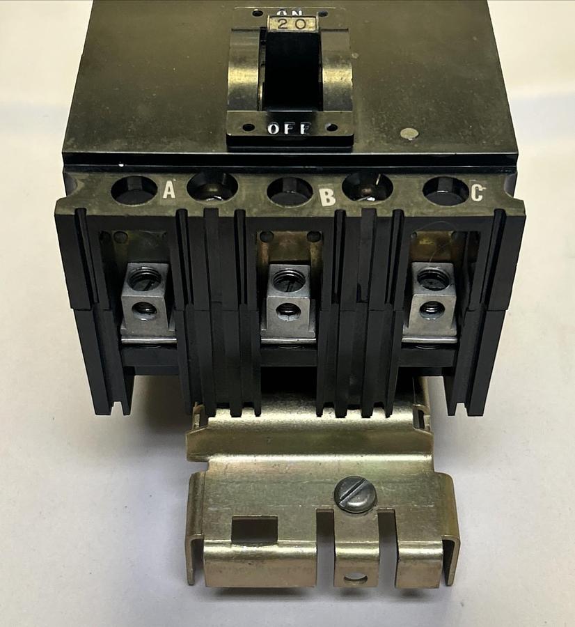 Used SQUARE D,FA36020,I-LINE CIRCUIT BREAKER 20A 600V 3P
