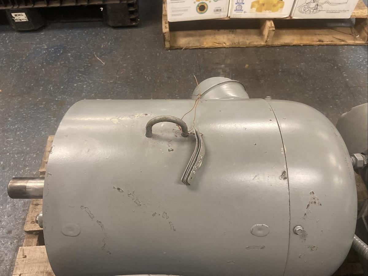 Used Lincoln Electric,Frame 284T TEFC,15Hp MOTOR 1170RPM 230/460V  Refurbished