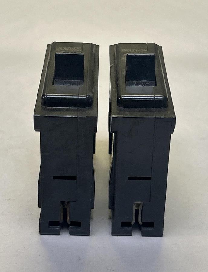 Used ITE,QP1-B020,CIRCUIT BREAKER 20A 120/240V 1P LOT OF 2