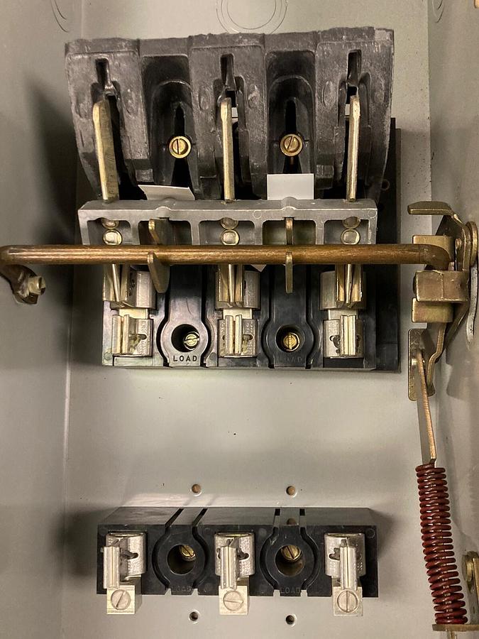 Westinghouse,HFN323,Heavy Duty Fusible Disconnect Switch 100A 240V