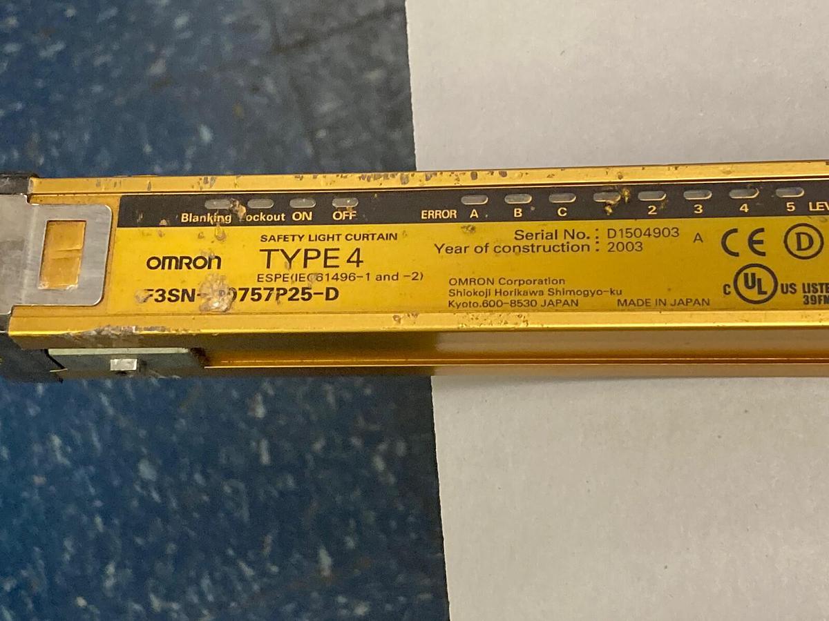 Used Omron,F3SN-A0757P25-D,Type 4 Safety Light Curtain Reciever
