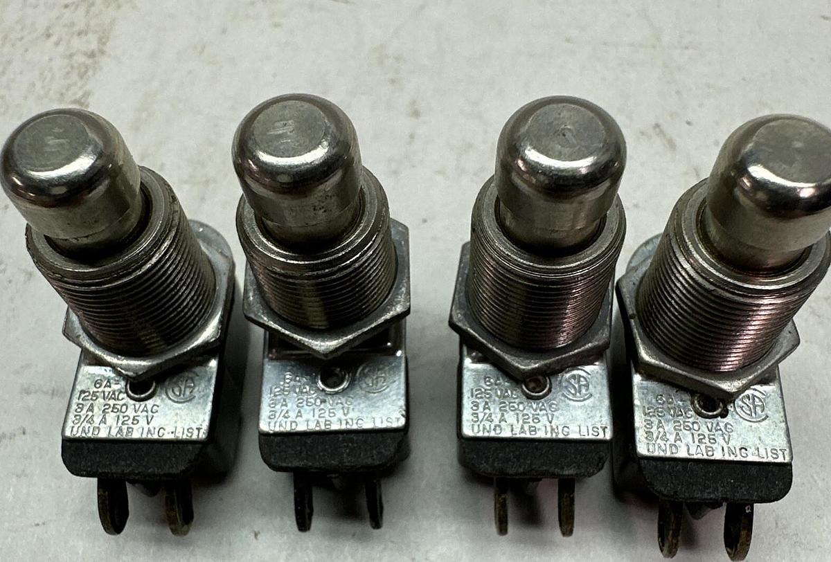 Used UND LAB,NA,6a 125vac momentary switch LOT of 4