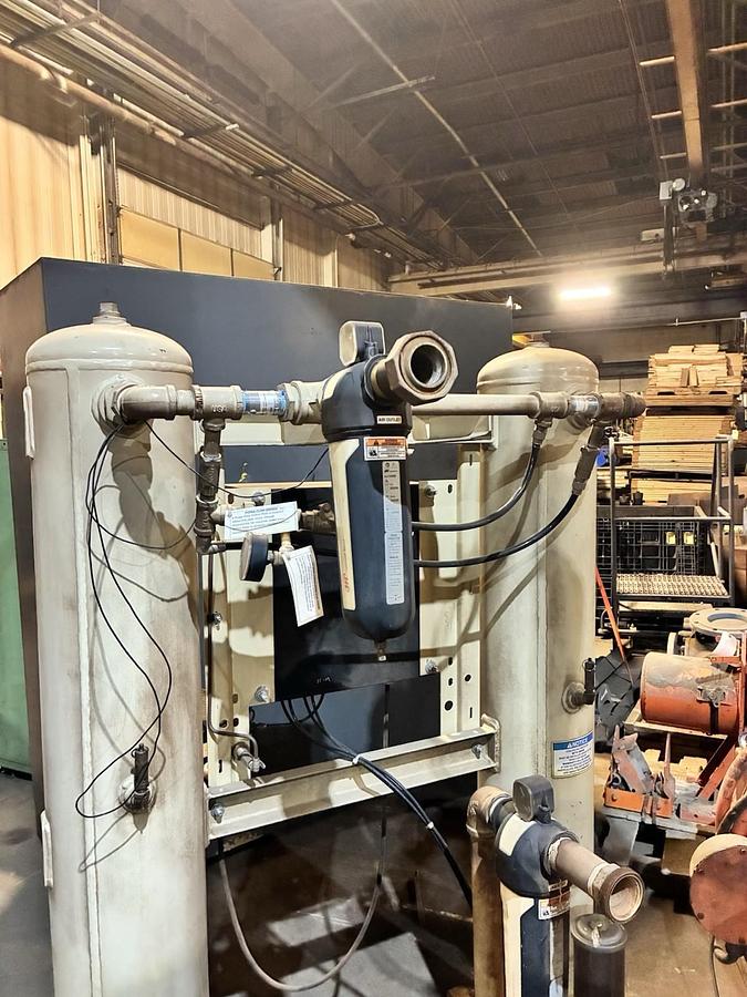 Used INGERSOLL RAND,HL1601HE0AA,COMPRESSED AIR DISICCANT DRYER 160 CFM 115V 1PH