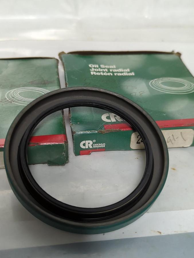 CHICAGO RAWHIDE,24897,OIL SEAL LOT OF 2 NOS