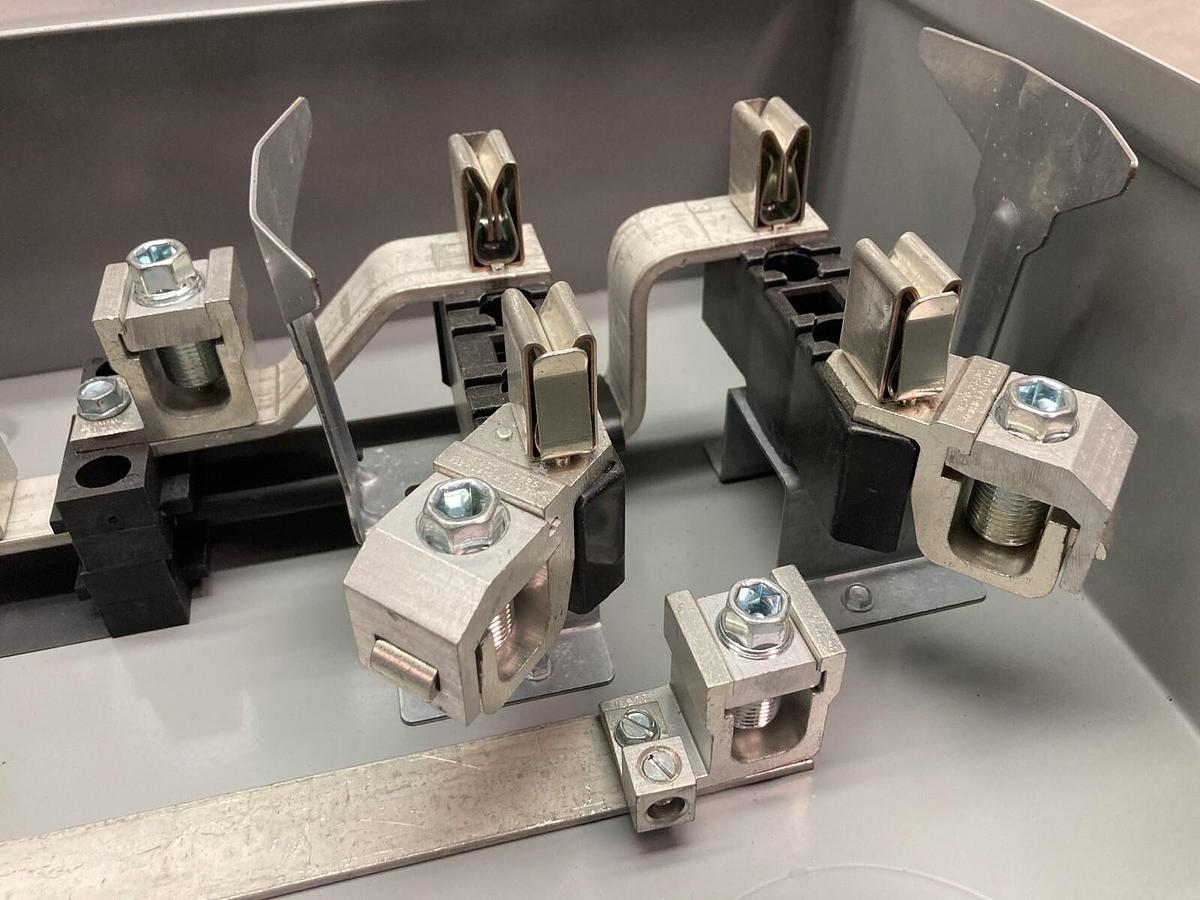 Used Siemens,UAS877-PG,Ringless 4-Jaw Meter Socket