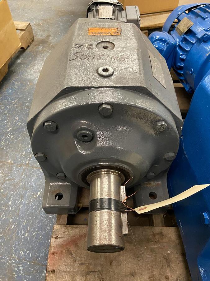 Used Sew Eurodrive,R93R63DT80K4TH-KS,Gearmotor 3/4hp Ratio 14070  Input 1700rpm Out