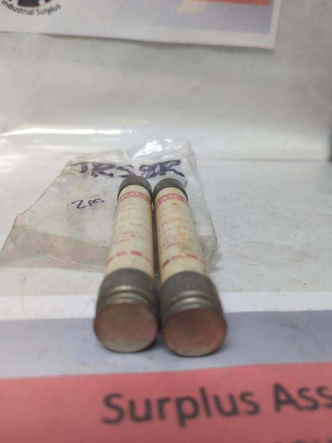 Used GOULD SHAWMUT,TRS8R,TRI-ONIC 8 AMP FUSE LOT OF 2 PRE-OWNED