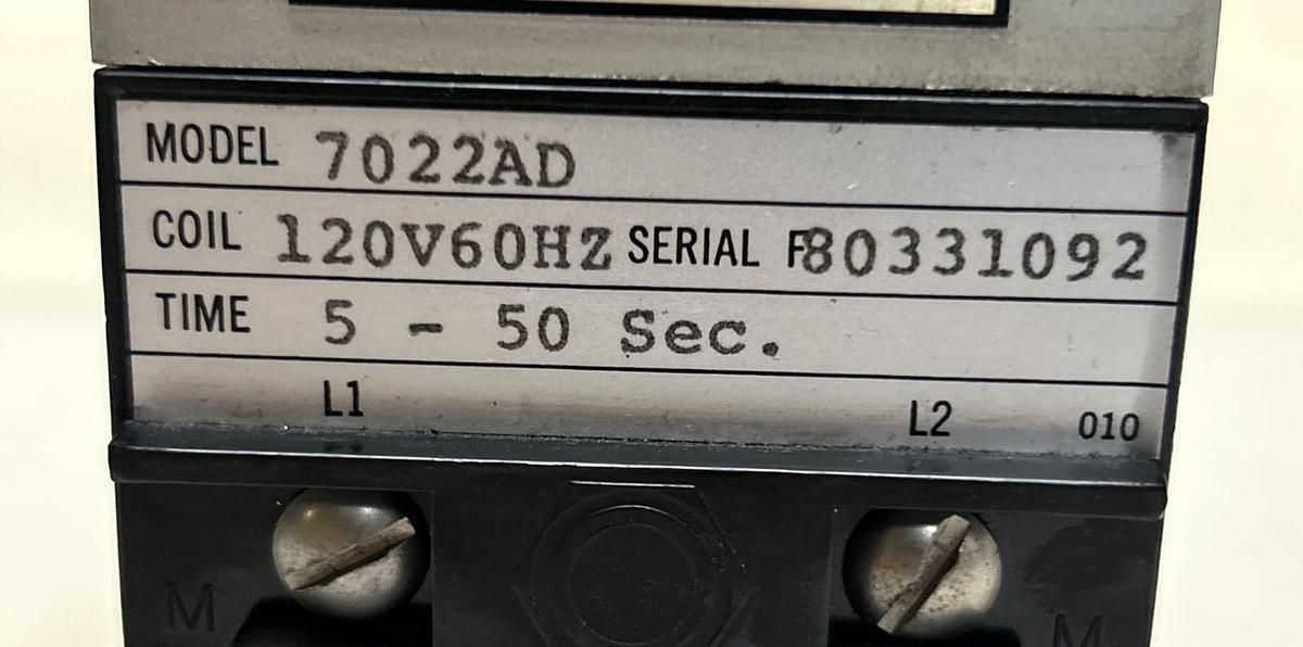 Used AGASTAT,7022AD,TIMING RELAY 5-50 SEC