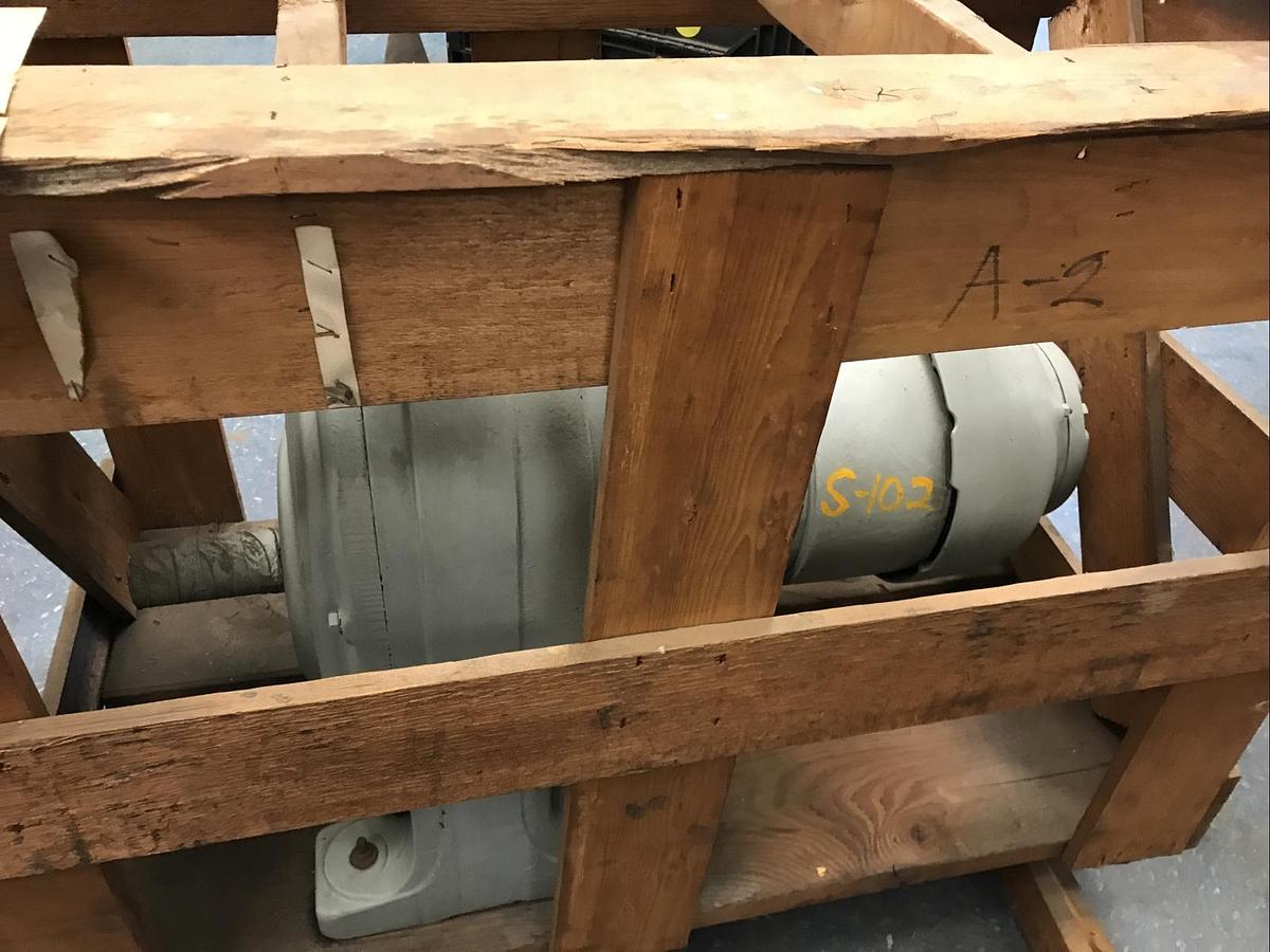 Sterling,ABFF-1,Gear Drive 5Hp 230/460 3PH Ratio 57.7 Frame 215-3367 Max 30RPM