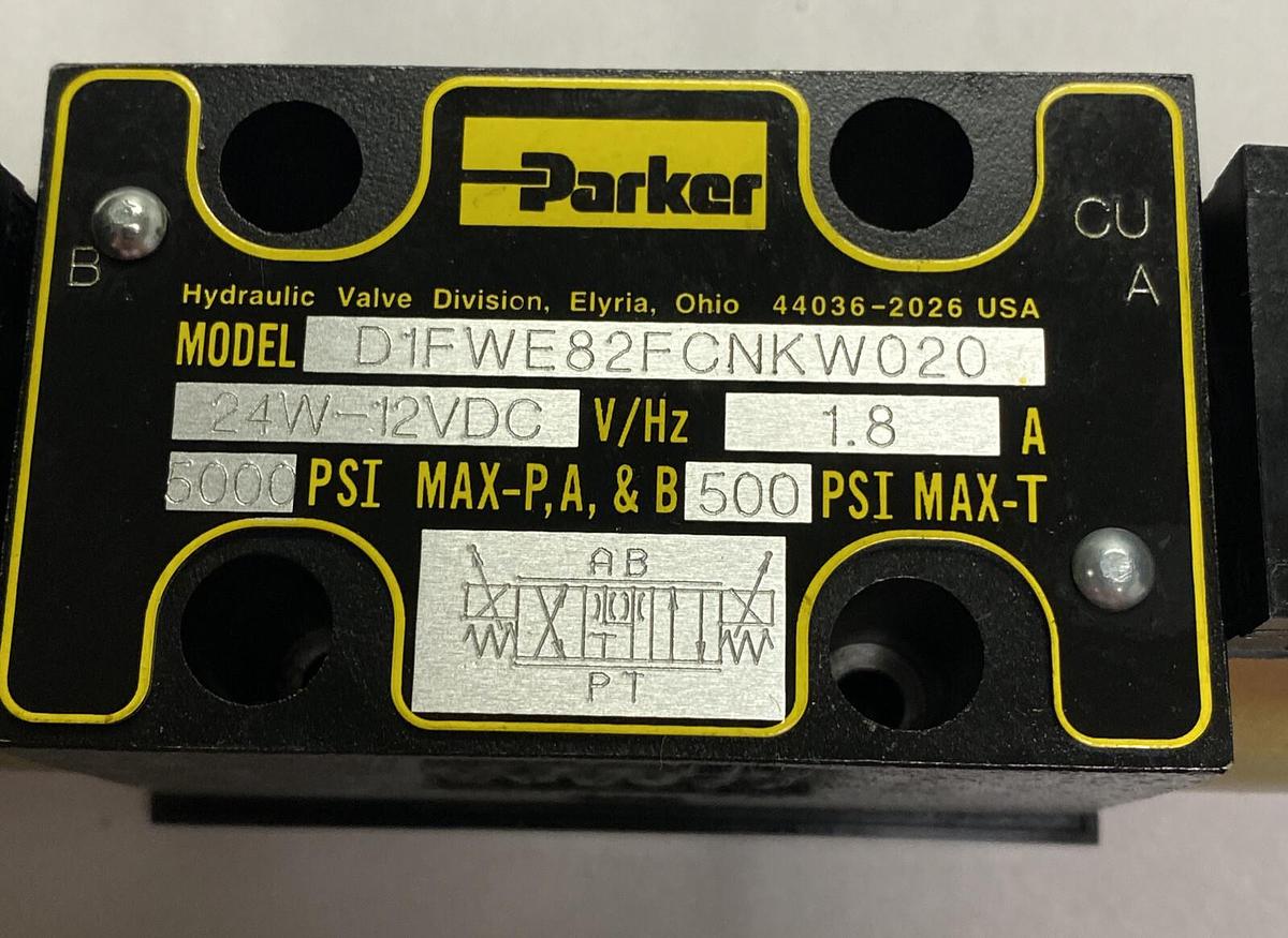 PARKER,D1FWE82FCNKW020,HYDRAULIC DIRECTIONAL VALVE 5000PSI 1.8A 24W-12VDC NOS