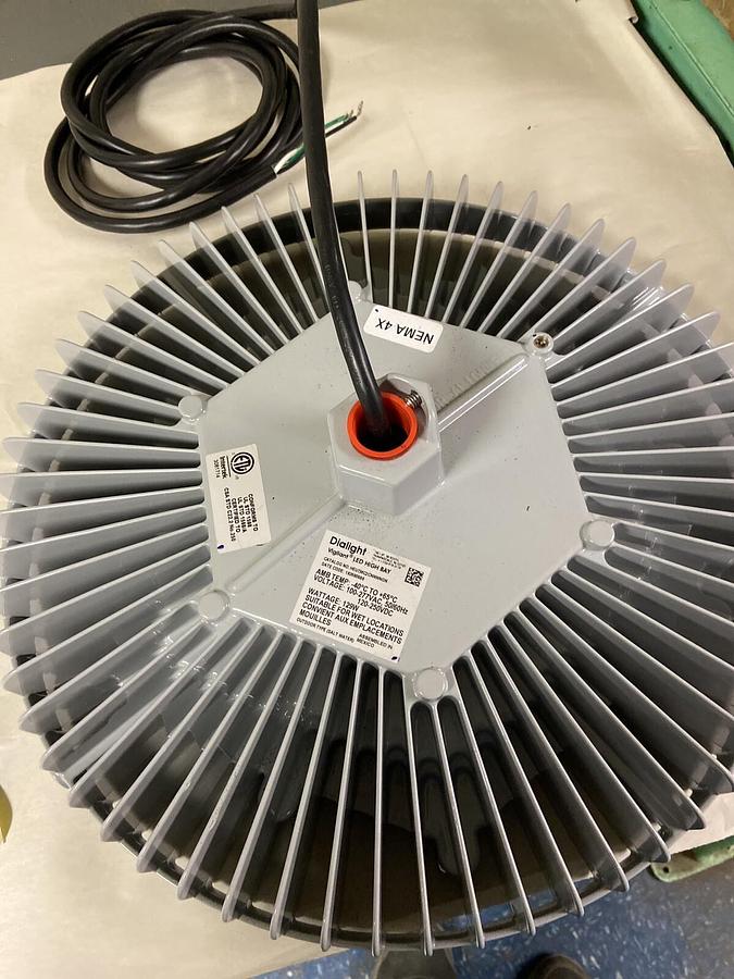 Used Dialight,HEU7MC2CNNWNGN,LED High Bay 19500 Lumen 129 Watt 5000K 100-277V