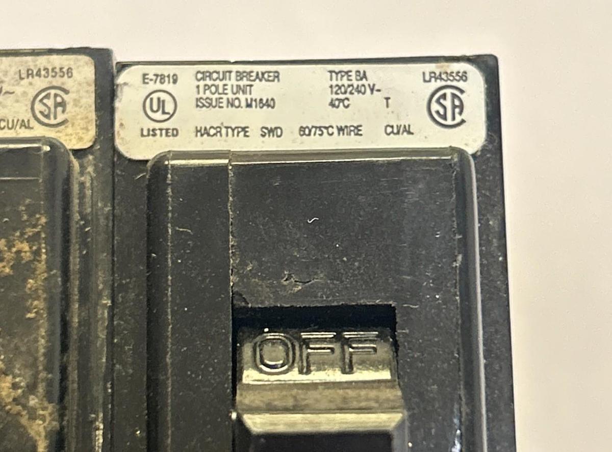 Used CUTLER-HAMMER,BA120,CIRCUIT BREAKER 20A 120/240V 1P LOT OF 9