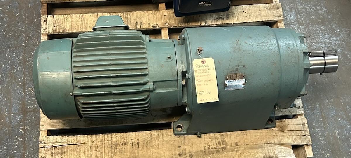 Used RELIANCE,210TM28A,SPEED REDUCER 15HP 1750RPM 31.4 RATIO