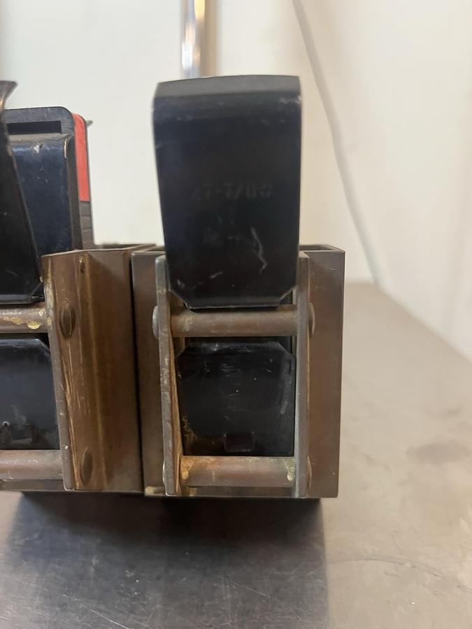 Used HELWIG CARBON,11-111731-2-701,DUAL BRUSH HOLDER 27-7/8 BRUSHES