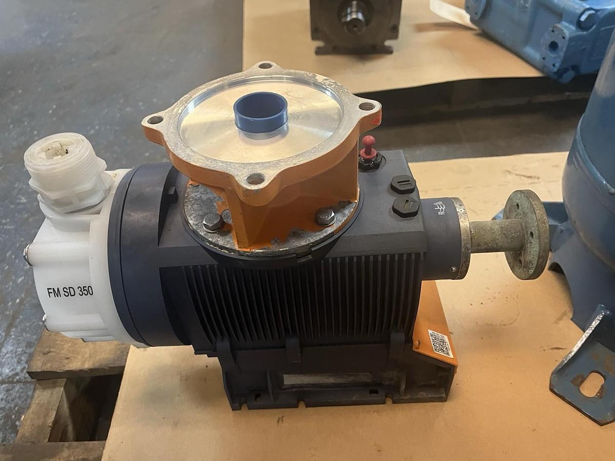 Used PROMINENT,S2BAHM07120PVTS0702006,METERING DOSING PUMP 39.6 GPH