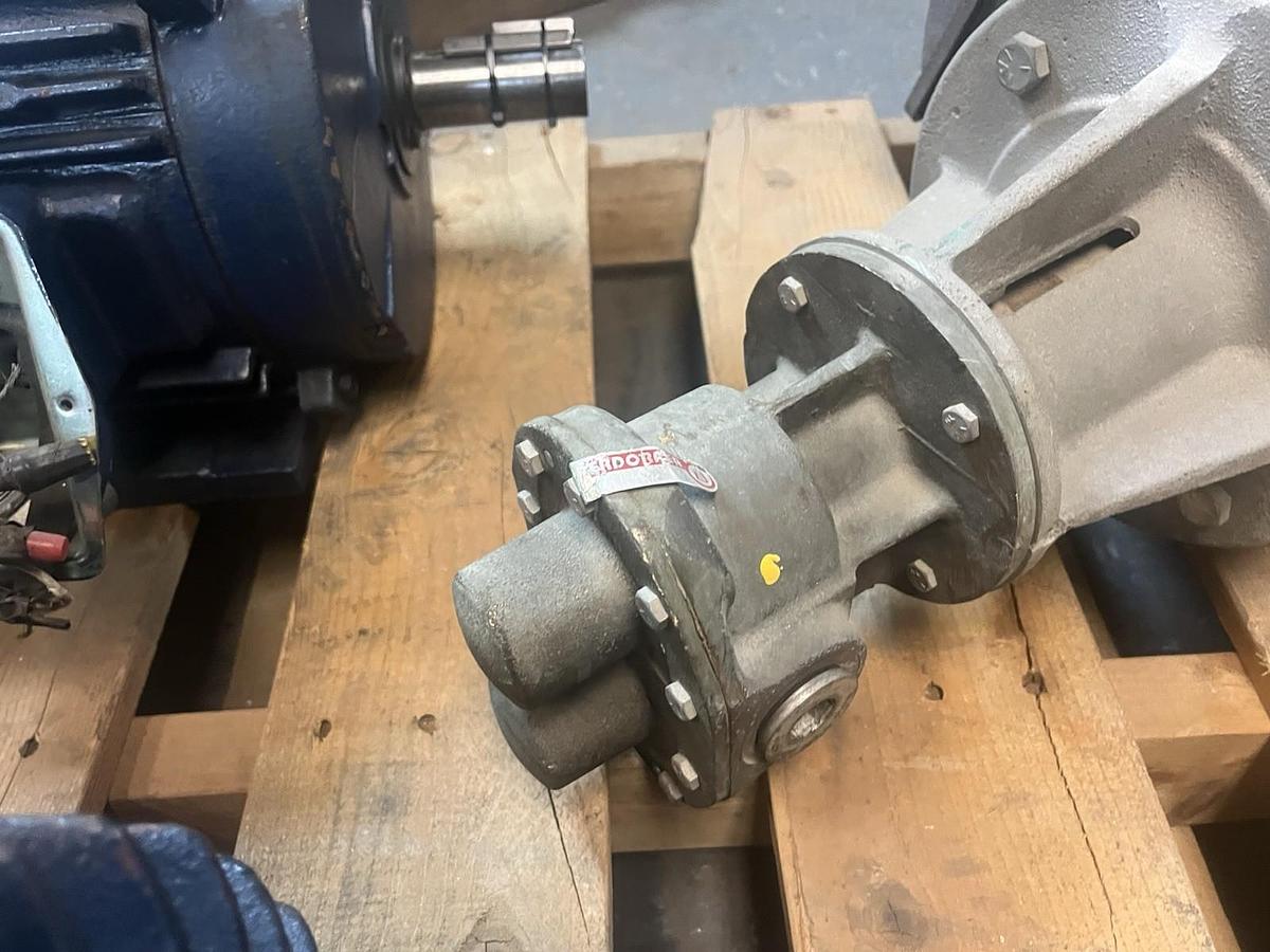 Used OBERDORFER,N-1100,ROTARY GEAR PUMP 1.25" 1-1/2HP 3PH 1150RPM