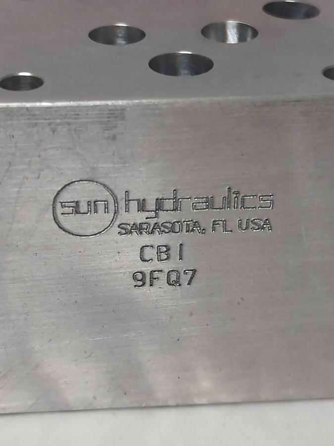 Used SUN HYDRAULICS,9FQ7,MANIFOLD VALVE PRE-OWNED