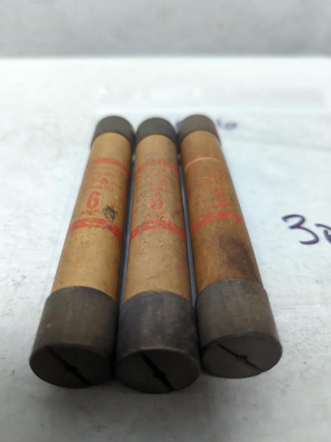 SHAWMUT,RES6,RENEWABLE 6 AMP FUSE LOT OF 3 PRE-OWNED