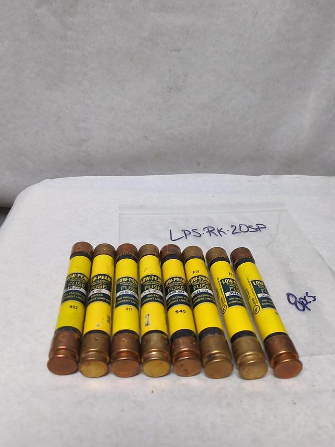 Used COOPER BUSSMANN,LPS-RK-20SP,LOW-PEAK 20 AMP FUSE LOT OF 8 PRE-OWNED