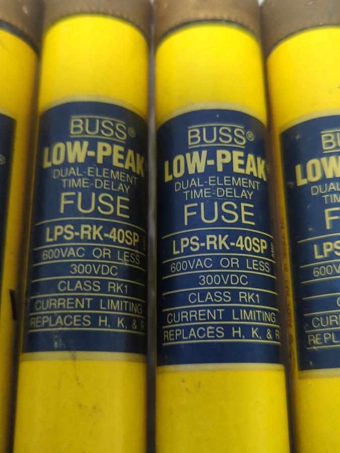 COOPER BUSSMANN,LPS-RK-40SP,LOW PEAK 40 AMP FUSES LOT OF 4 NOS