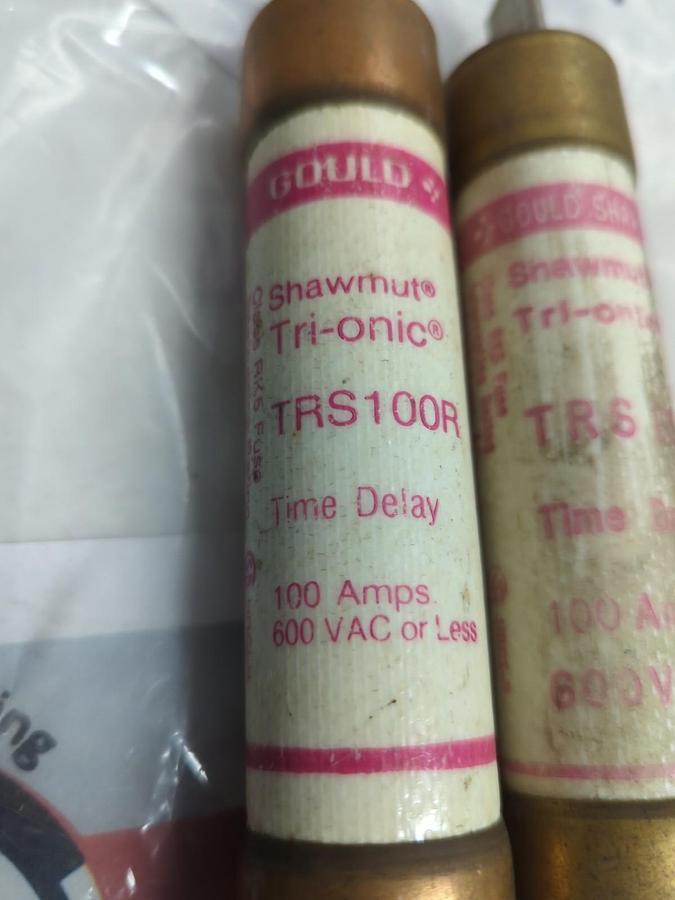Used GOULD SHAWMUT,TRS100R,TRI-ONIC FUSE 100 AMP LOT OF 2 PRE-OWNED