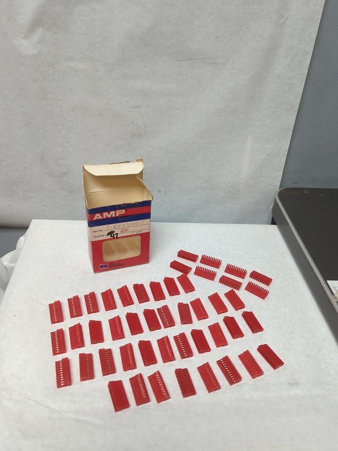 AMP,1-64044-01,CONNECTOR HOUSING 11 PIN LOT OF 47 NOS