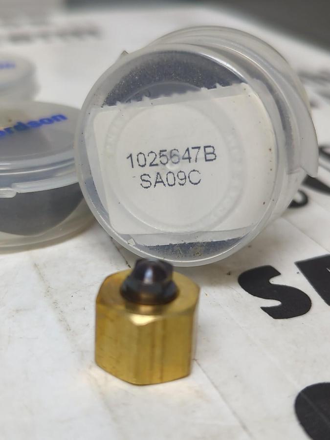 NORDSON,1025647B SA09C,SPRAY NOZZLES LOT OF 7 NEW