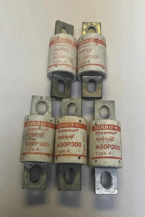 Used GOULD SHAWMUT,A50P300,FUSE 300A 500V LOT OF 5