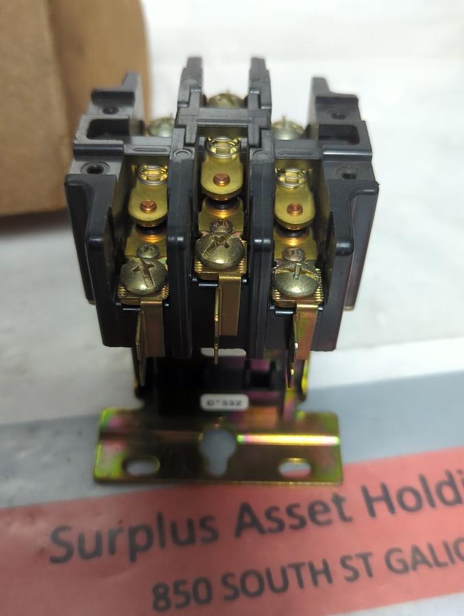 FURNAS,42BE35AJ106,DEFINITE PURPOSE CONTACTOR 3-POLE NOS