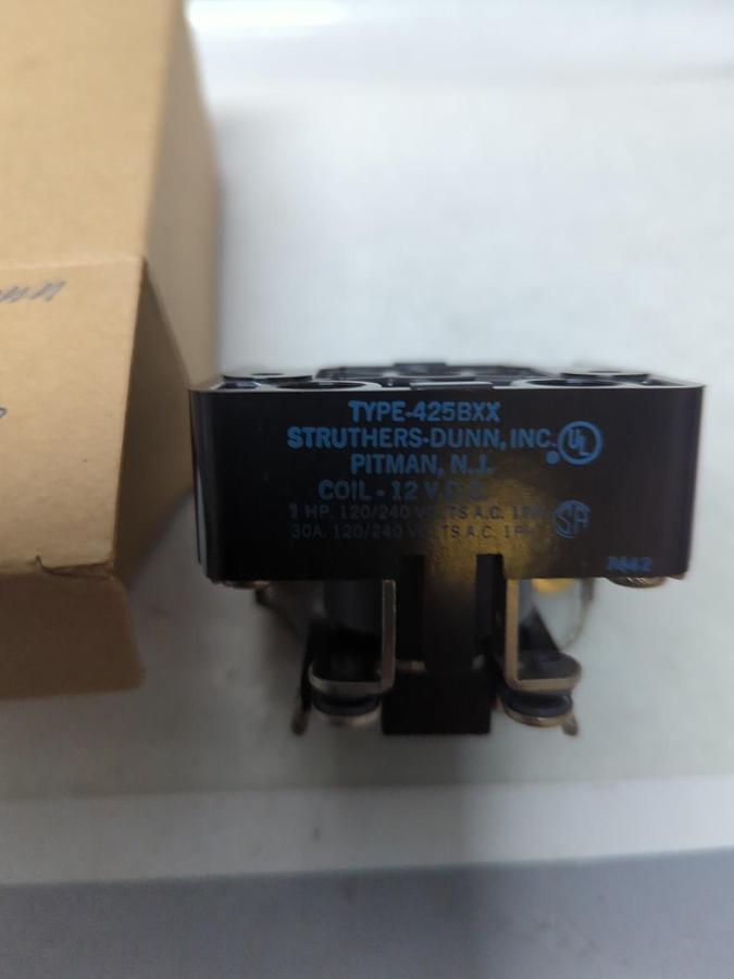 Used STRUTHERS DUNN,425BXX,RELAY 30 AMP 12VDC PRE-OWNED