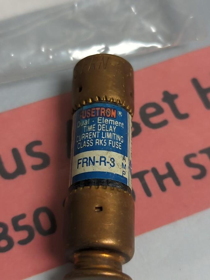 Used COOPER BUSSMANN,FRN-R-3,FUSETRON 3 AMP FUSE LOT OF 24 PRE-OWNED