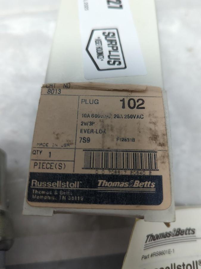 THOMAS BETTS,8013,EVER-LOK PLUG 10A 600VAC 20A 250VAC NOS