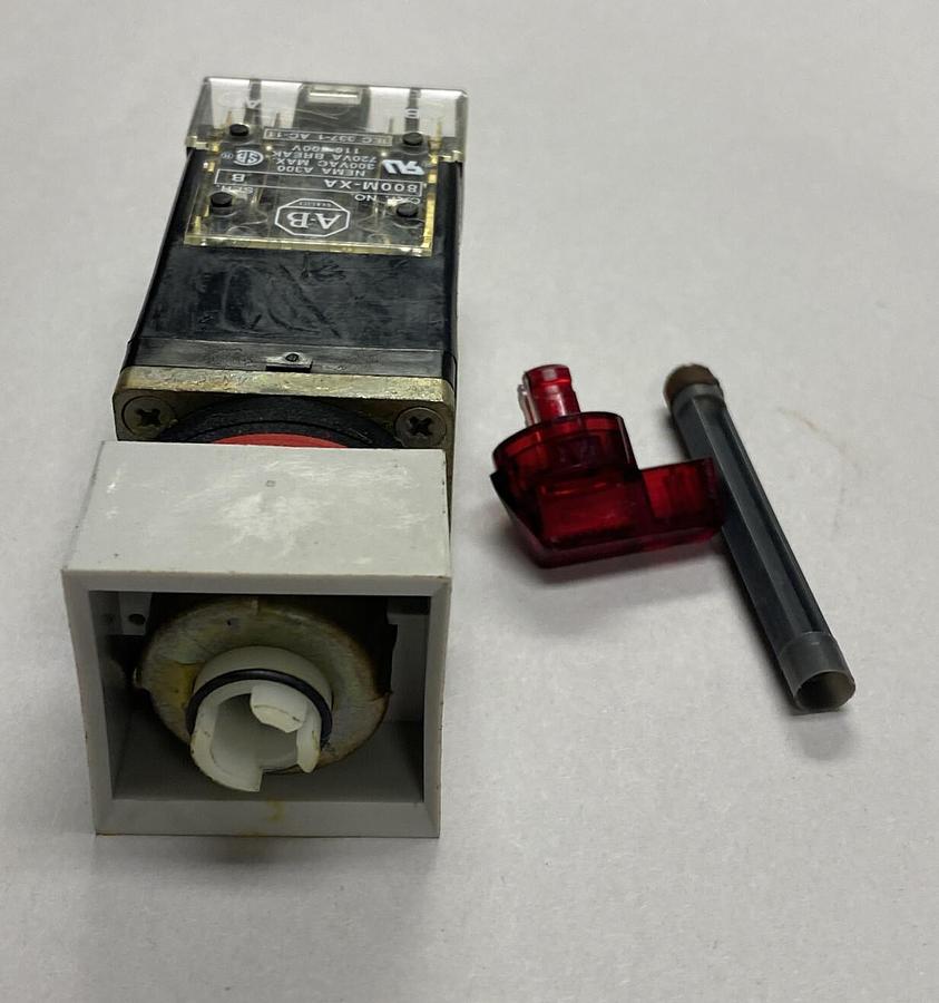 ALLEN BRADLEY,800MS-16HA2BRA,2 POSITION SELECTOR SWITCH NOS