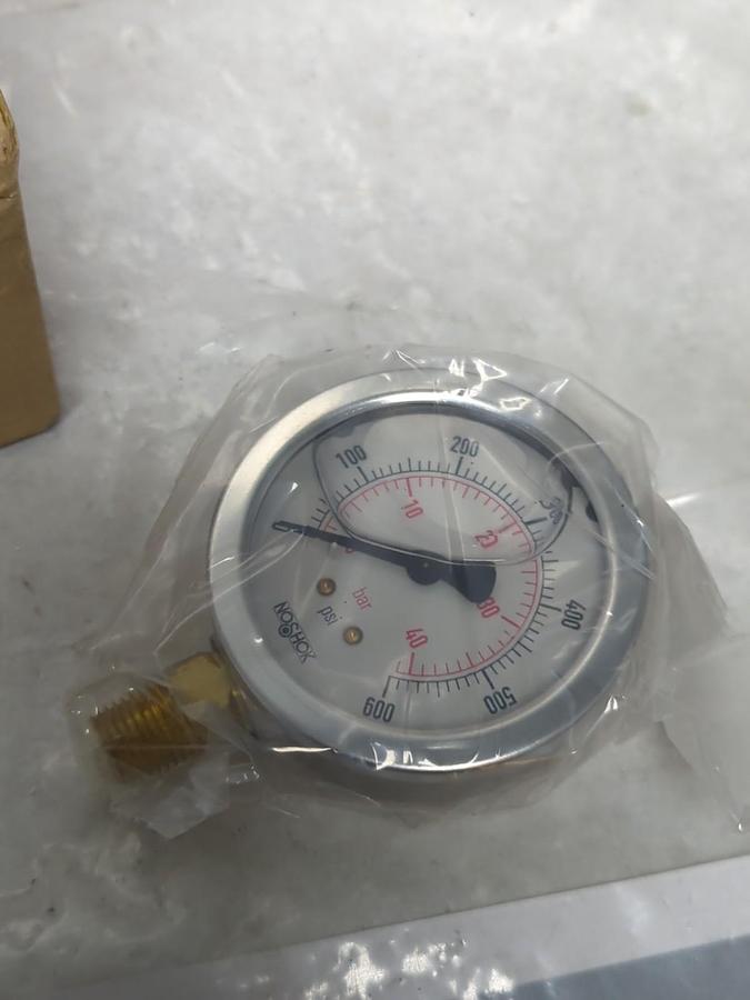 NOSHAK,25901,GAUGE 600 PSI/BAR 1/4 IN BOTTOM CONNECTION NOS
