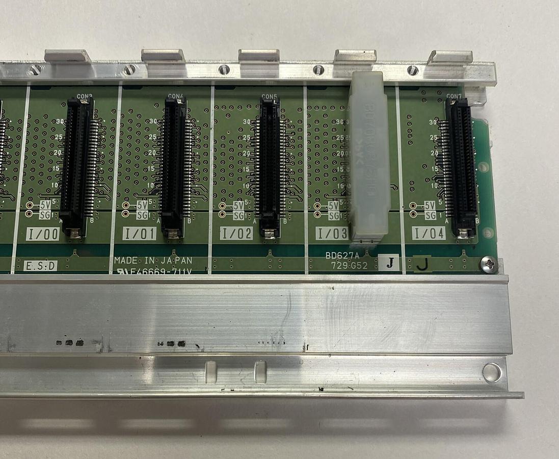 Used MITSUBISHI,E46669-711V,PLC INPUT OUTPUT RACK