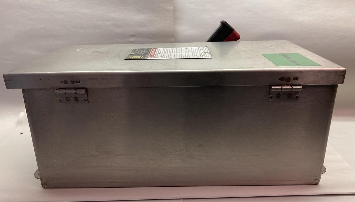 Used Square D,HU362DSE1,3-Pole Non-Fusible Safety Switch Type 1 Enclosure 60A 600Vac