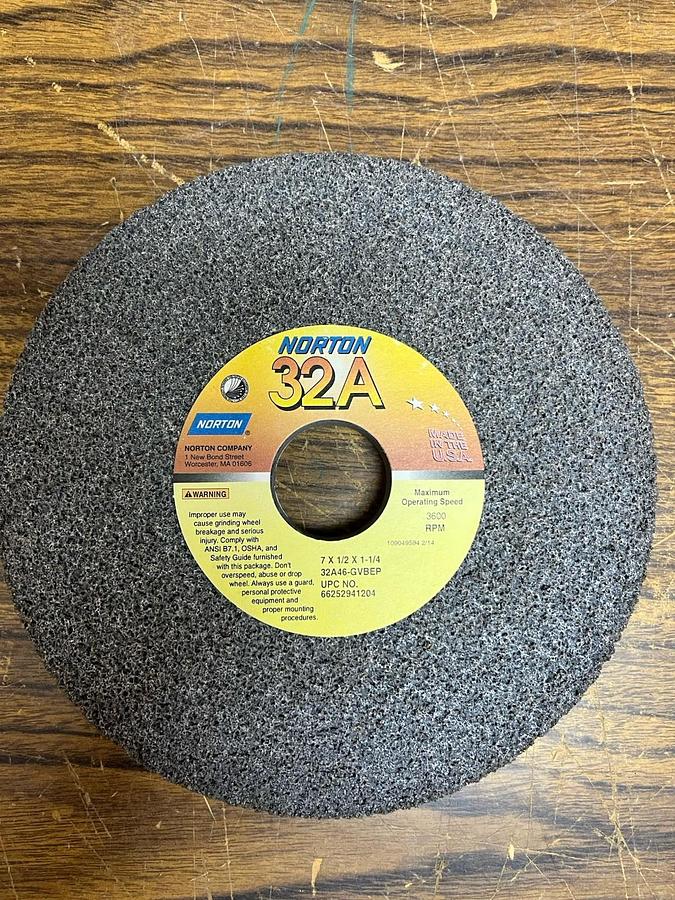 NORTON,32A46-GVBEP,GRINDING WHEEL 7X1/2X1/4 3600RPM BOX OF 10