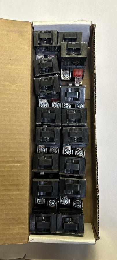Used BULLDOGS ELECTRIC,31115,PUSHMATIC CIRCUIT BREAKER 15A 120/240V 1P LOT OF 16
