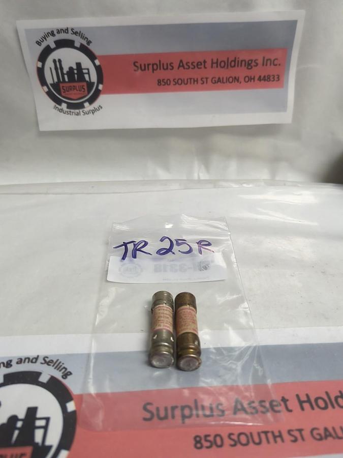 Used GOULD SHAWMUT,TR-25R,TRI-ONIC 25 AMP FUSE LOT OF 2 PRE-OWNED
