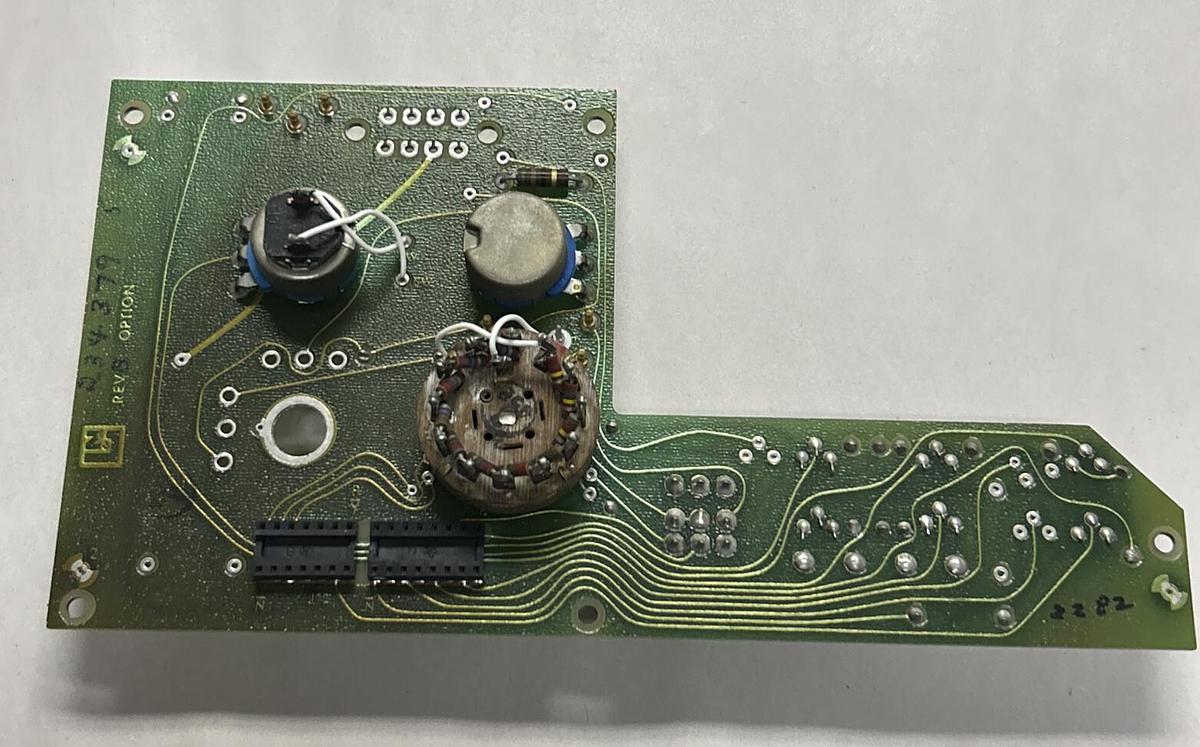 Used LEEDS & NORTHRUP,234379,CIRCUIT BOARD