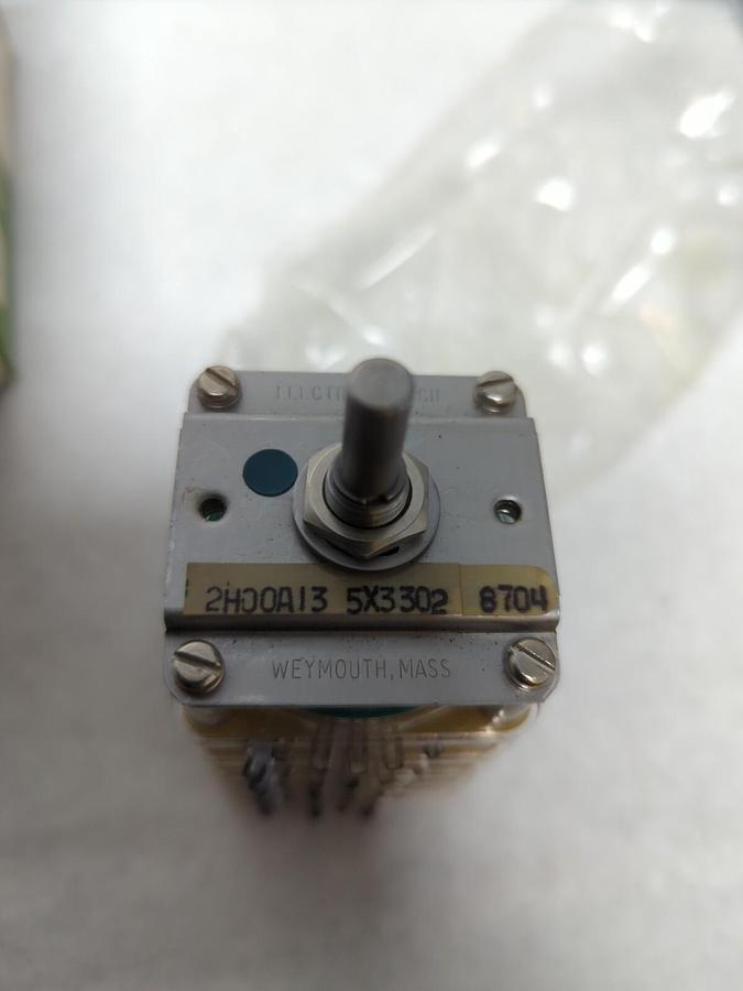 ELECTRO SWITCH,2H00A13 5X3302,ROTARY SWITCTH 10 AMP NOS