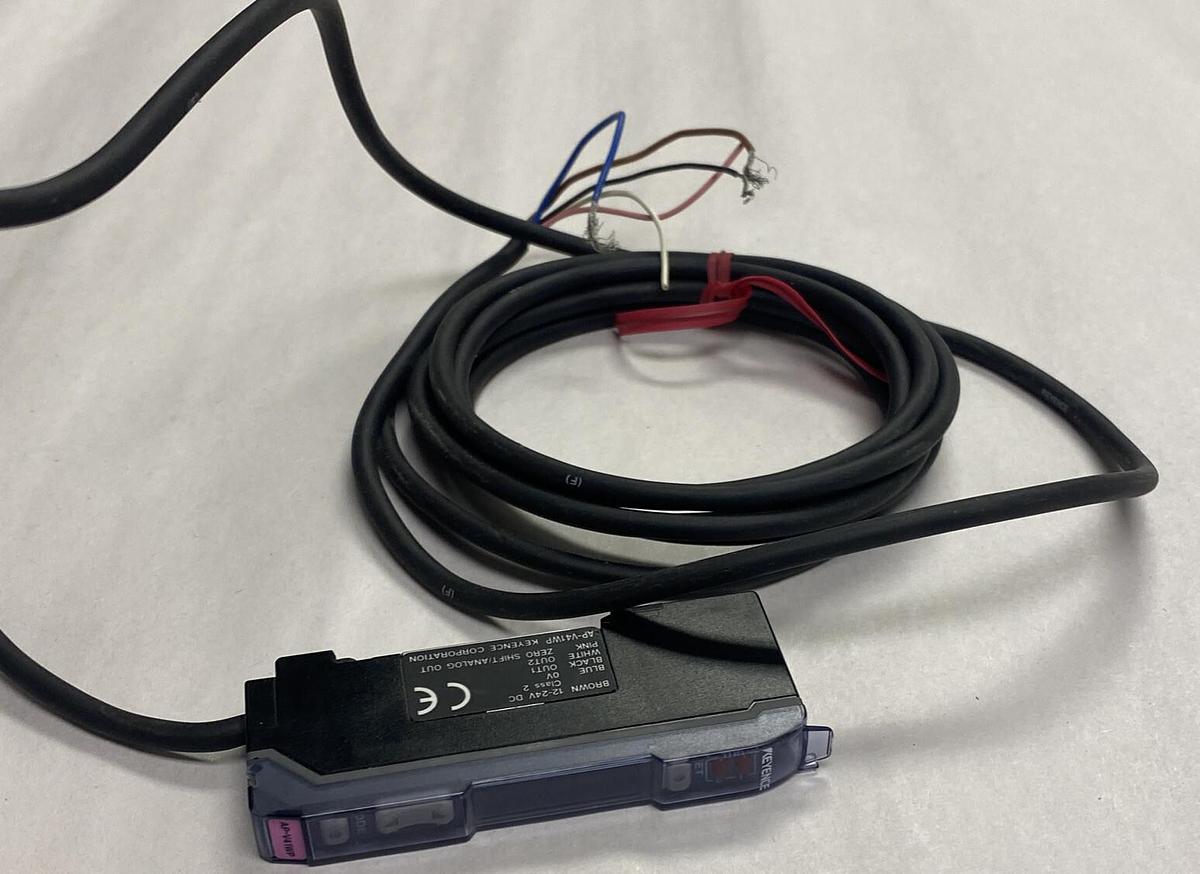 KEYENCE,AP-V41WP,Instrumentation Amplifier NOS