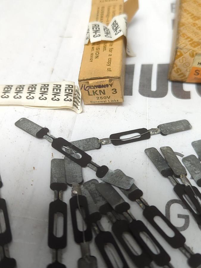 COOPER BUSSMANN,LKN-3,SUPER-LAG RENEWAL LINKS 250 V LOT OF 56