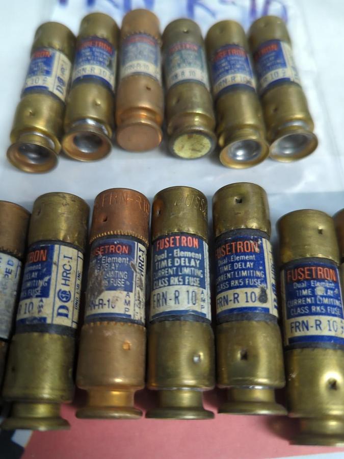 Used COOPER BUSSMANN,FRN-R-10,FUSETRON 10 AMP FUSE LOT OF 13 PRE-OWNED