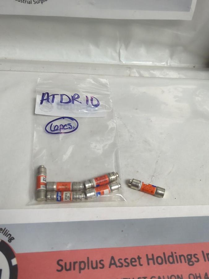Used FERRAZ SHAWMUT,ATDR10,AMP-TRAP 10 AMP FUSE LOT OF 6 PRE-OWNED