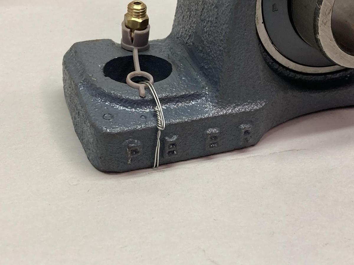 Used Peer,P207,Bearing Flange Block 1-1/2 INCH Bore