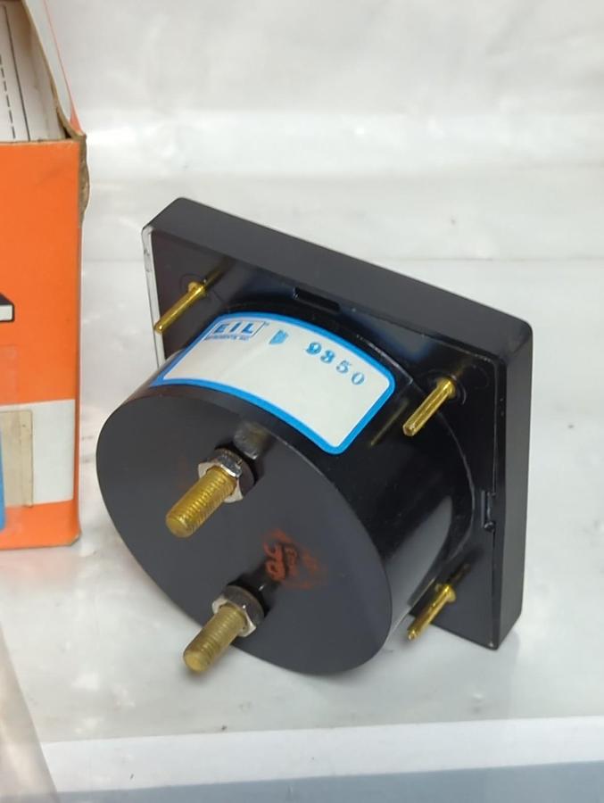SIMPSON,1357,PANEL METER 0-500 AC AMPERES NOS
